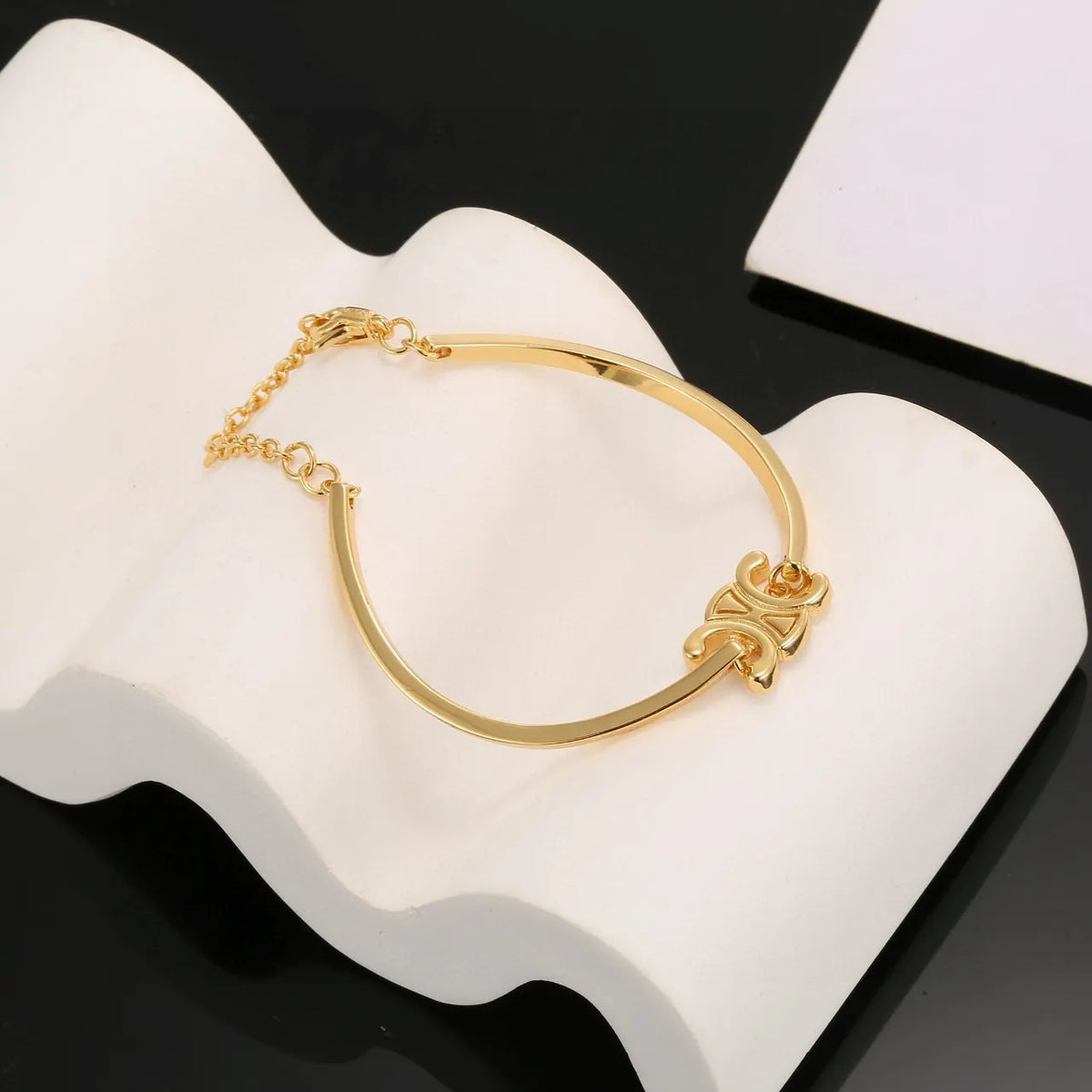 Elegant Gold-Plated Trifold Bracelet - Premium Quality