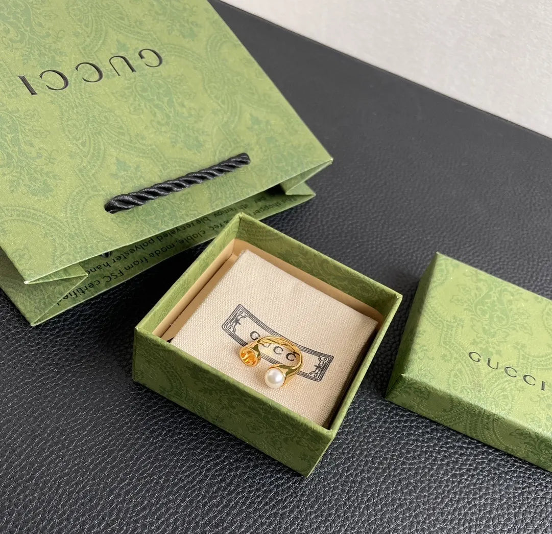 crystal Gucci Gold Tone Pearl Ring - Gucci Gold Tone Pearl & Crystal
