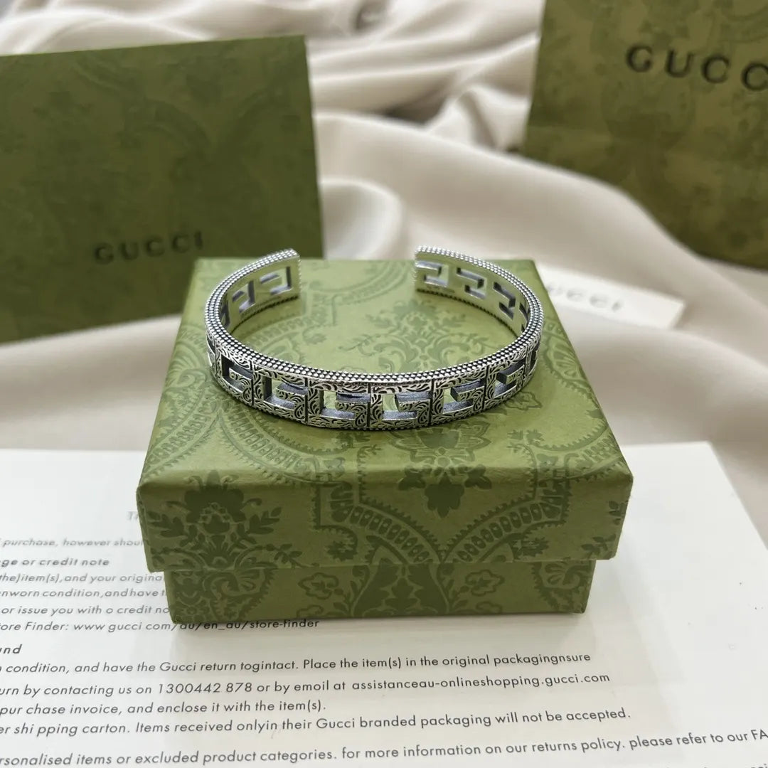 Gucci Silver-Tone Cuff Bracelet - Premium Quality