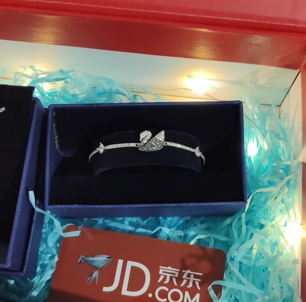 Swan Crystal Bracelet - Premium Quality