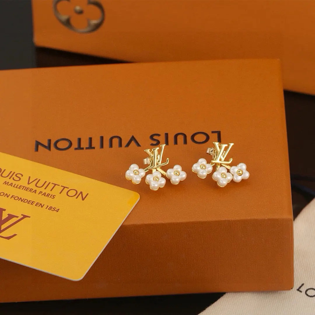 flower Louis Vuitton Gold Pearl Earrings - Louis Vuitton Gold & Pearl