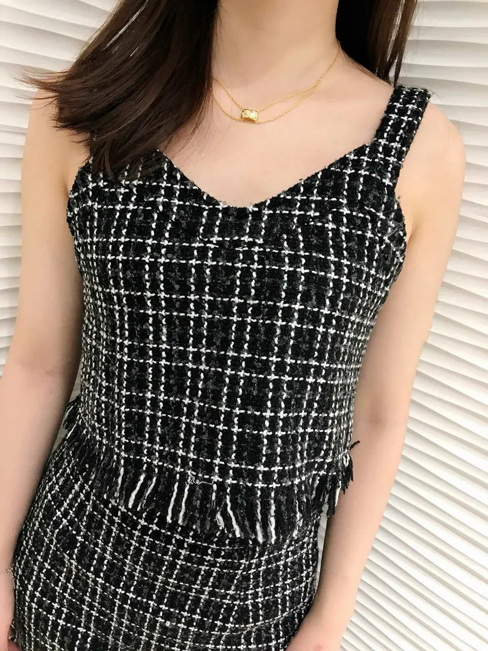 Chanel Gold Diamond Ribbon Necklace - Elegant Design